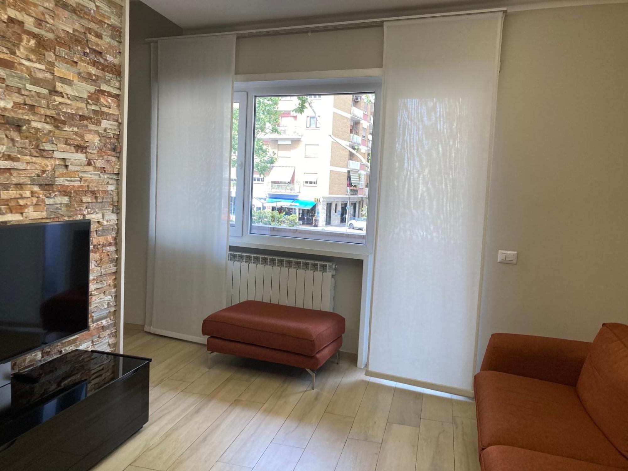 Cami Luxury Flat * Rom